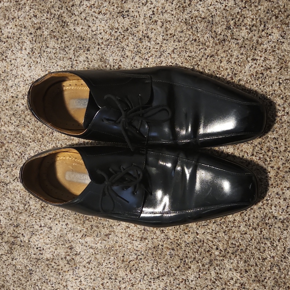 Black men's dress shoes
